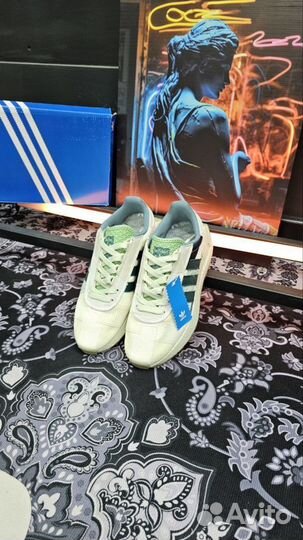 Кроссовки Adidas retropy e5 белые