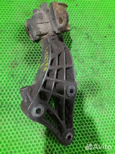 Кронштейн опоры двигателя Opel Vectra A Опель