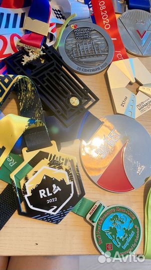 Медали с забегов и велозаездов