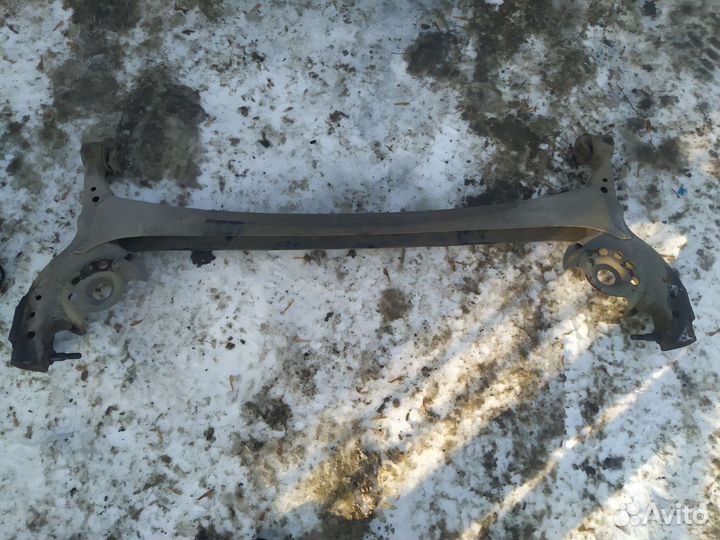 Балка задняя toyota vitz