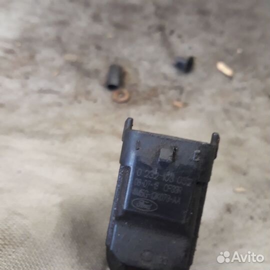 Датчик распредвала Форд Фокус 2 1.6