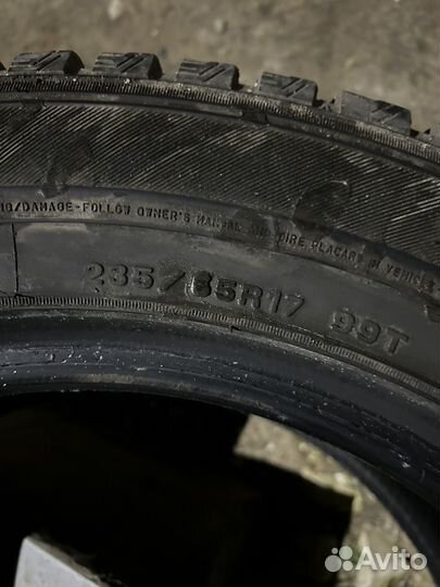 Dunlop SP Winter Ice 01 235/55 R17