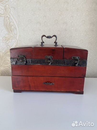 Шкатулка сундук
