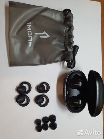 Беспроводные наушники 1More