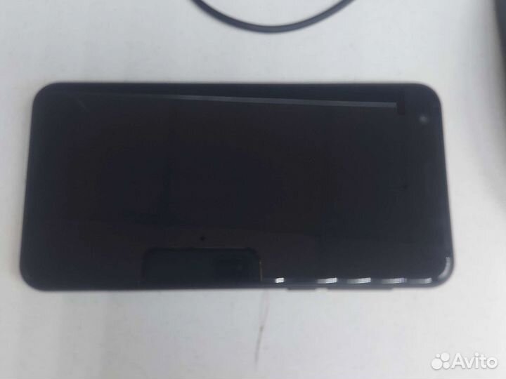 Телефон fly FS512