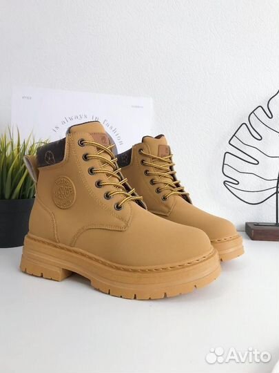Ботинки женские