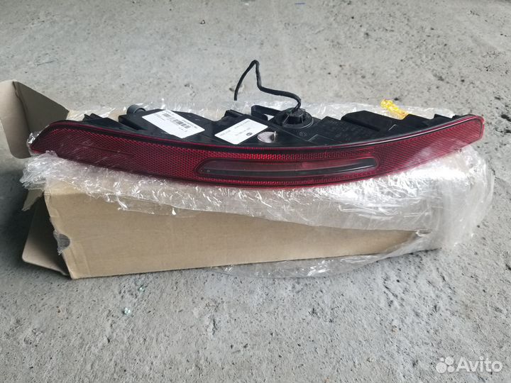 Фонарь задний в бампер Porsche Macan дефекты