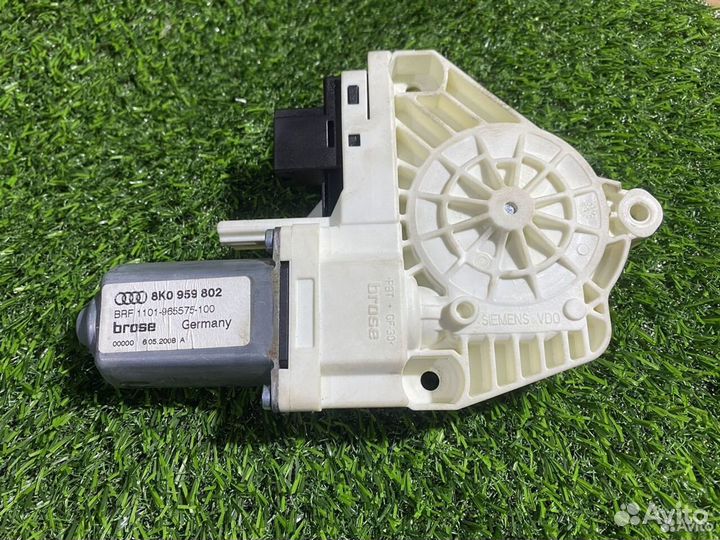 Стеклоподъемник передний audi a4 b8