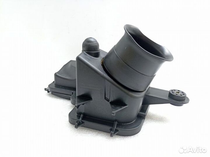 Корпус воздушного фильтра правый Bmw 7-Series E65