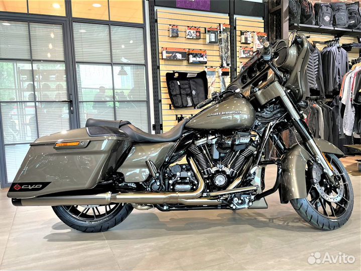 Harley-Davidson CVO Street Glide 2021