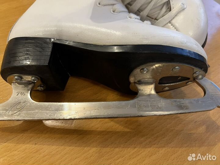 Коньки для фигурного катания 30