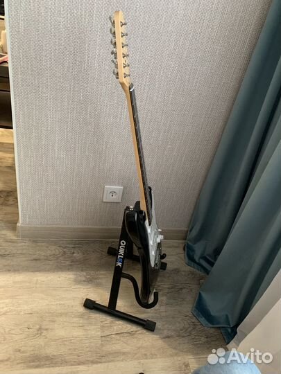 Электрогитара