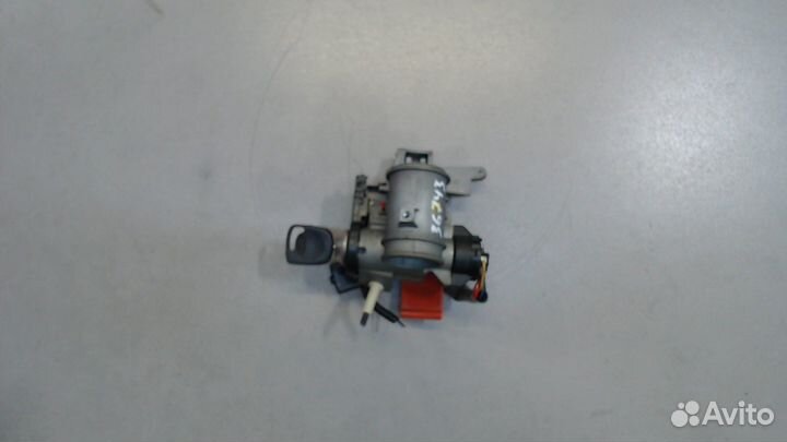 Замок зажигания Ford Fiesta, 1995