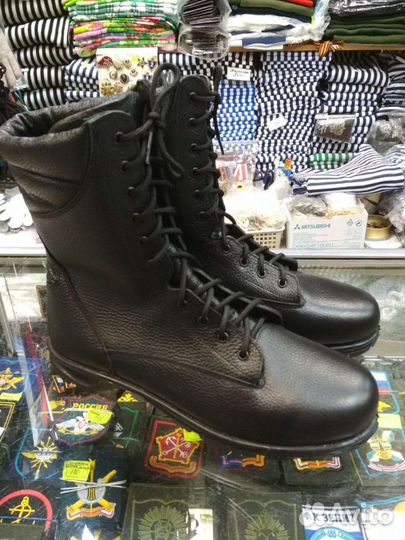 Ботинки с высоким берцем