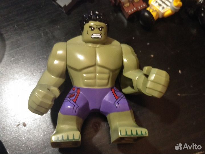Lego фигурка халк