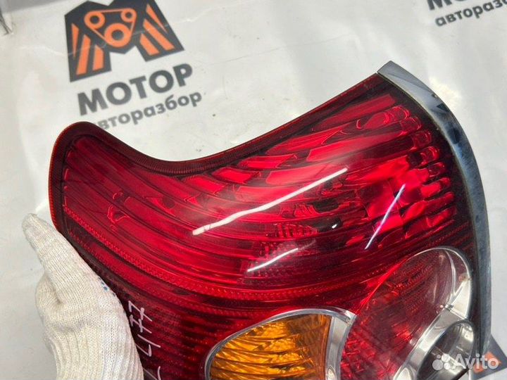 Фонарь задний правый Toyota Avensis 2 250 1zzfe