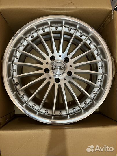 Диски кованые r18 5x114,3 фирма rays Япония