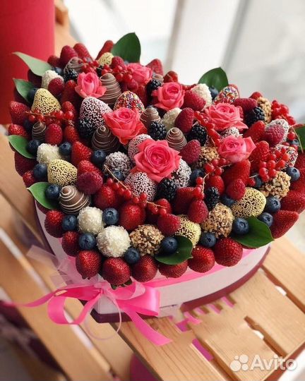Съедобные букеты из клубники/подарок для женщин