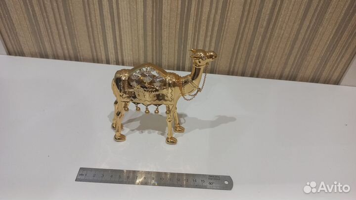 Статуэтка верблюд со стразами swarovski