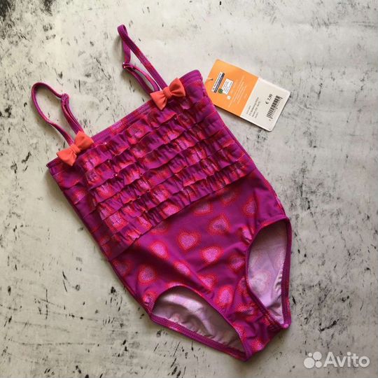 Купальник новый для девочки 104