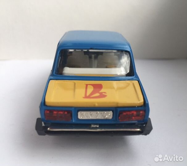 Ваз 2105. Ралли. Сине-желтый цвет. Коробка 1989 г