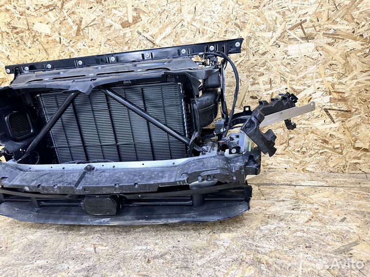 Телевизор с касетой радиаторов 5.0 Bmw G05 G06