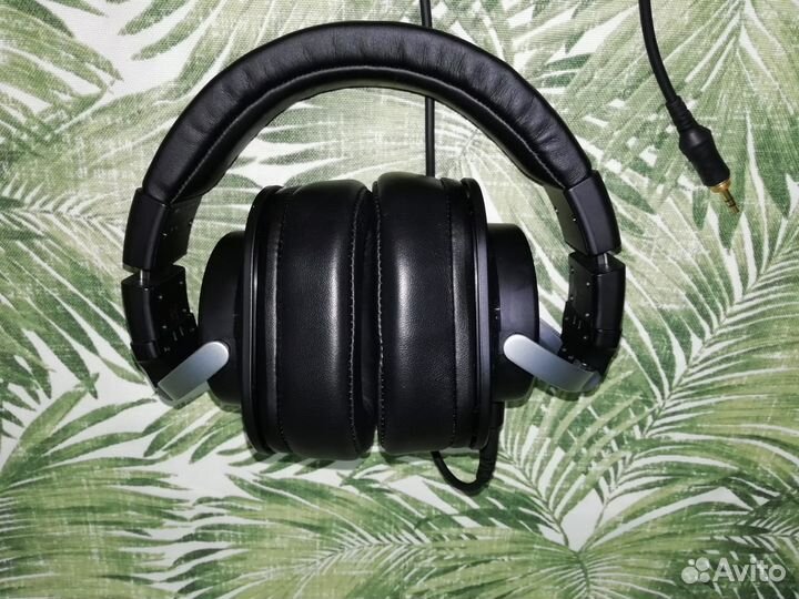 Наушники Yamaha HPH-MT8