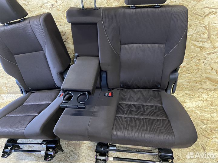 Сиденья комплект на Toyota Fortuner 2
