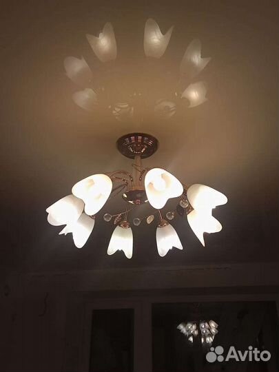 Люстра белая с золотом