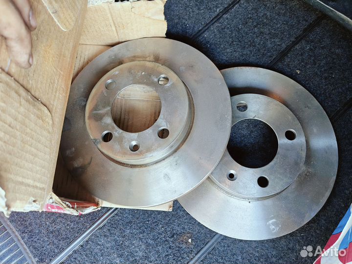 Диски тормозные Golf 3