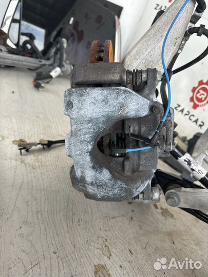 Land Rover Range Rover L405 Суппорт передний L/R