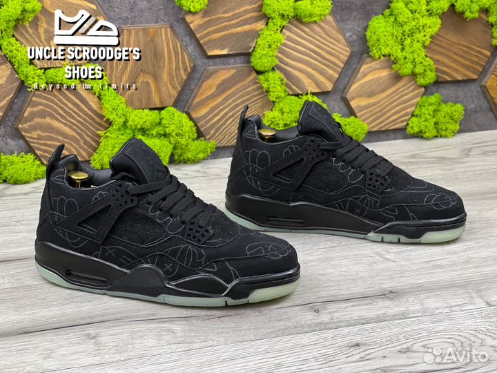 Кроссовки Nike Air Jordan 4 Retro kaws