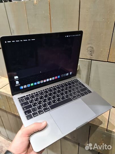 Apple macbook pro 13 2017