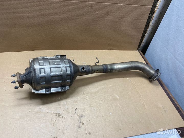 Задний правый катализатор LC 200