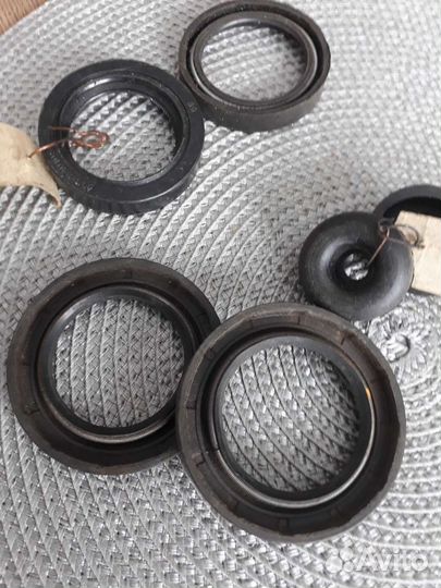 Сальники и пыльники Москвич 412, пр-во СССР