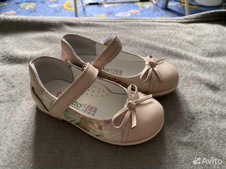 Туфли детские новые 22, 23