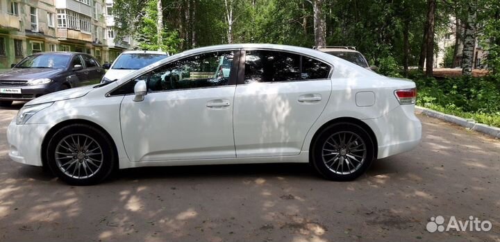 Toyota Avensis 1.8 МТ, 2011, 220 000 км