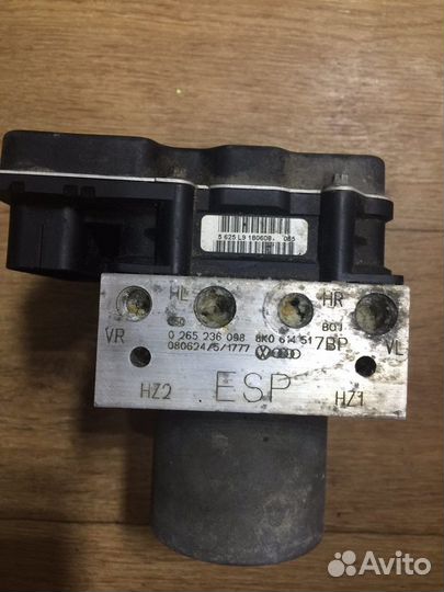 Блок ABS (насос) Audi A4