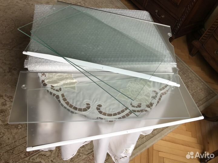 Для холодильника Либхер : стеклянные полки