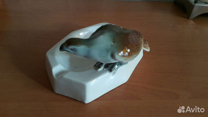 Редкая раритетная статуэтка пепельница