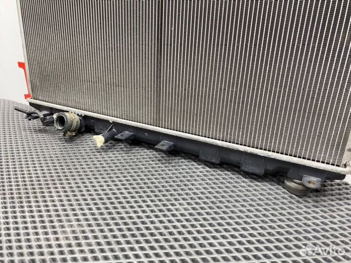 Радиатор охлаждения двигателя Honda Civic FD(4Д)