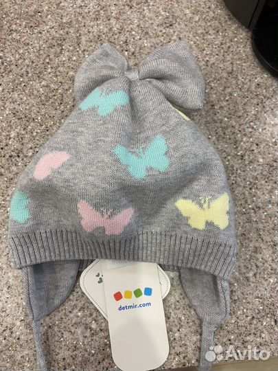 Шапочка новая на девочку 44-46
