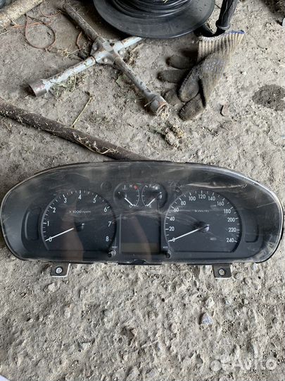 Приборная панель Kia Magentis 1