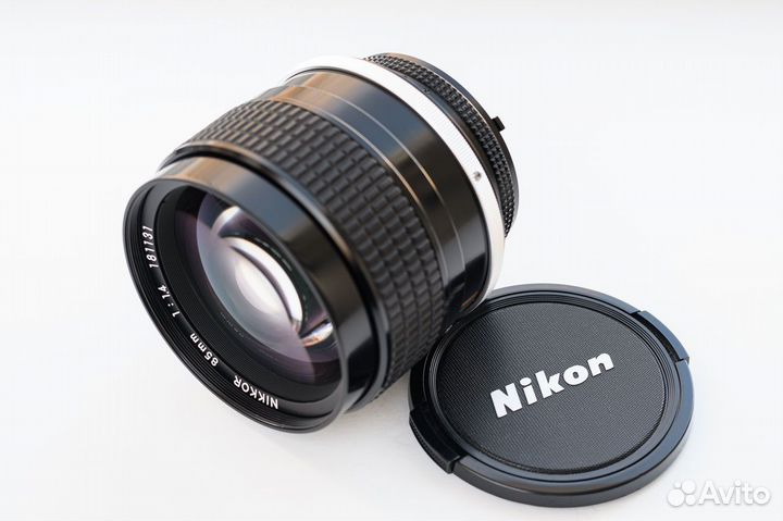 Nikon Nikkor 85 mm f/1.4 Ai-S MF