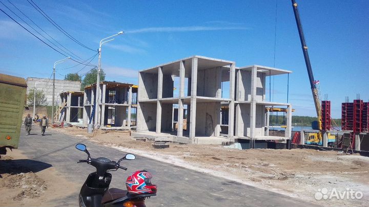 Бригада строителей