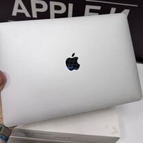 Macbook air M1 8/256gb Silver