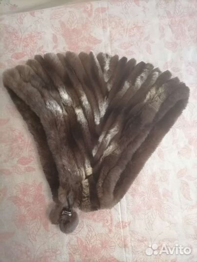 Меховой воротник-капюшон из кролика