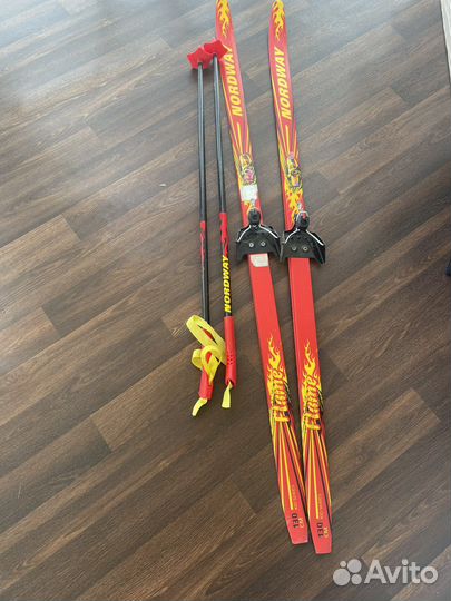 Лыжи беговые 130 см с ботинками 31 размер