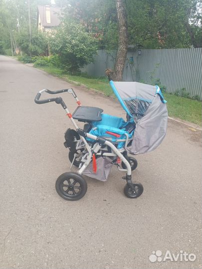 Детская прогулочная инвалидная коляска