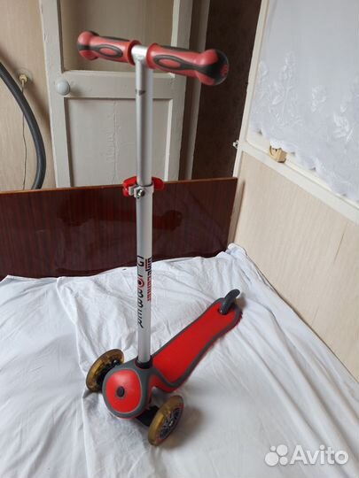 Фирменный-француский самокат.от 3-х до 8лет